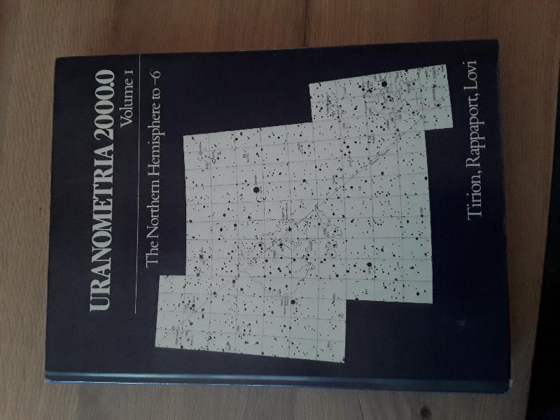 Atlas URANOMETRIA 2000.0 Volume 1 Atlas URANOMETRIA 2000.0 Volume 1