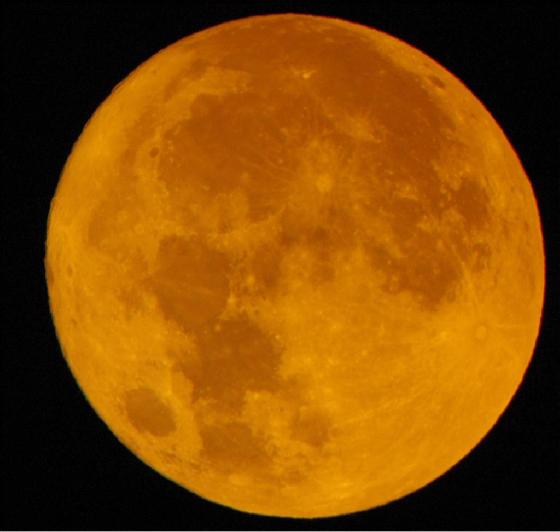 Pleine lune rouge