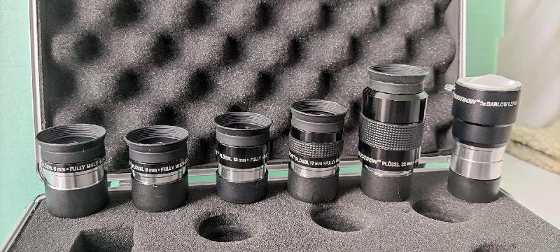 valise celestron: oculaires, filtres et barlow 2x 31.8mm valise celestron: oculaires, filtres et barlow 2x 31.8mm