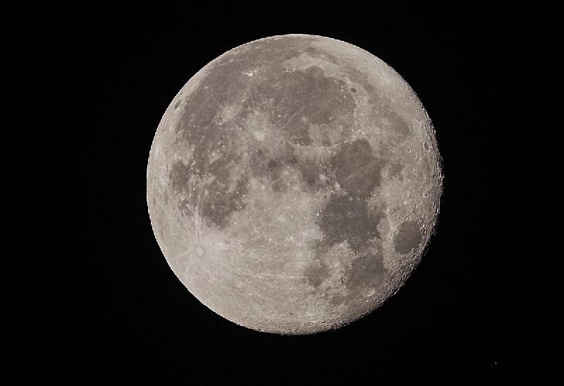 Lune du 15/12/2016 au matin