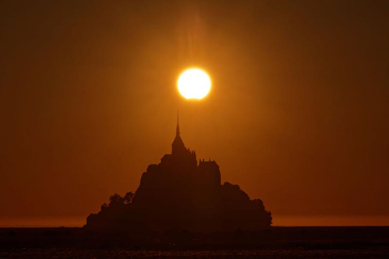 Eclipse au Mont Saint Michel - 20h51 Eclipse au Mont Saint Michel - 20h51