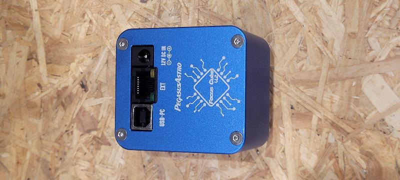 focuscube V2 universel pegasusastro + Télécommande
