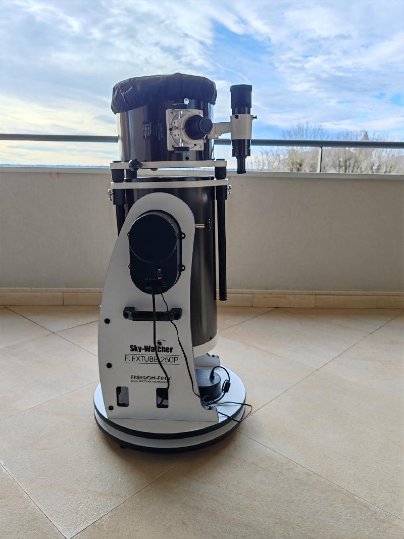 Télescope Sky-Watcher FLEXTUBE 254x1200 rétractable Télescope Sky-Watcher FLEXTUBE 254x1200 rétractable