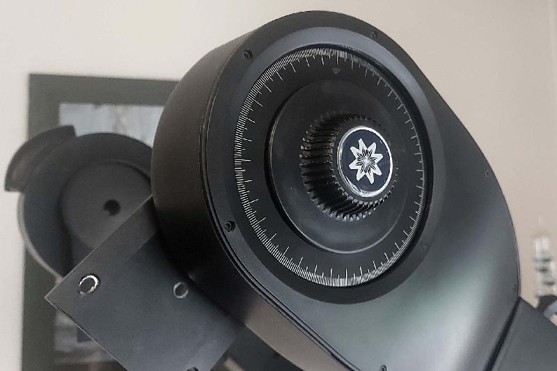 Monture équatoriale et altazimutale MEADE LX200 GPS 12''