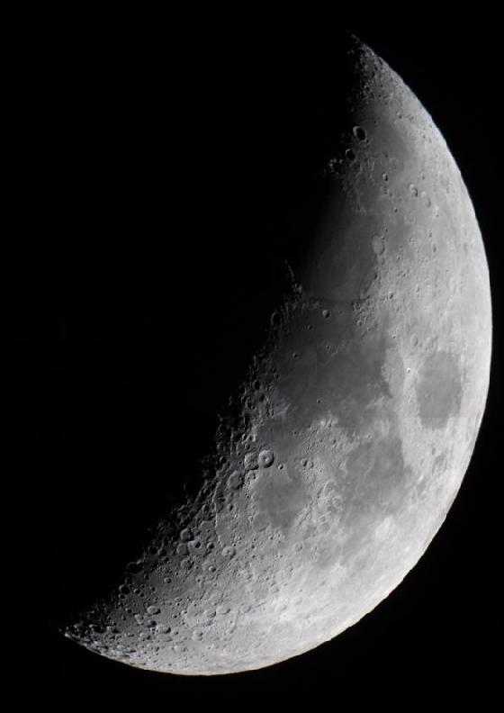 Lune première