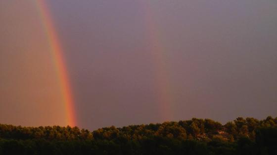 ARC-EN-CIEL apres l'orage ARC-EN-CIEL apres l'orage