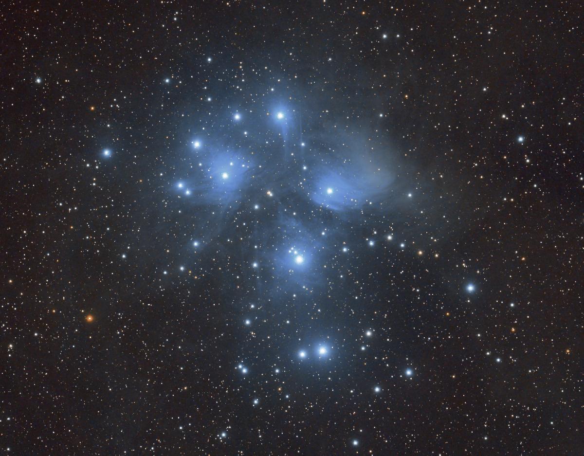 M45 re-traitée M45 re-traitée