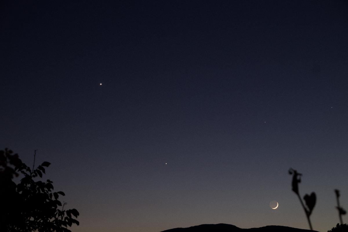 Vénus, Jupiter, Mercure et la Lune Vénus, Jupiter, Mercure et la Lune