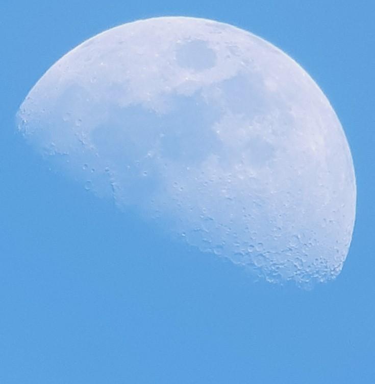 lune au 800mm ! lune au 800mm !