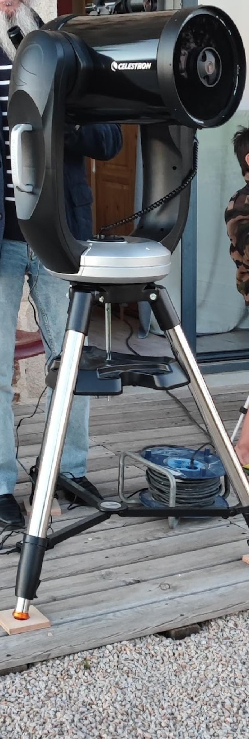 Vend mon télescope celestron sc925 fastar avec GPS