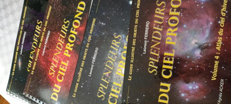 Vends les 4 volumes de l'atlas "Splendeurs du ciel profond " de Laurent Ferrero