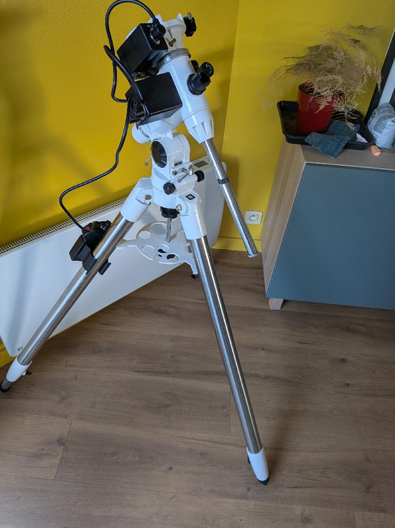 Monture Astro Sky-Watcher EQ3-2 Motorisée 2 axes - Trépied INOX + Mallette