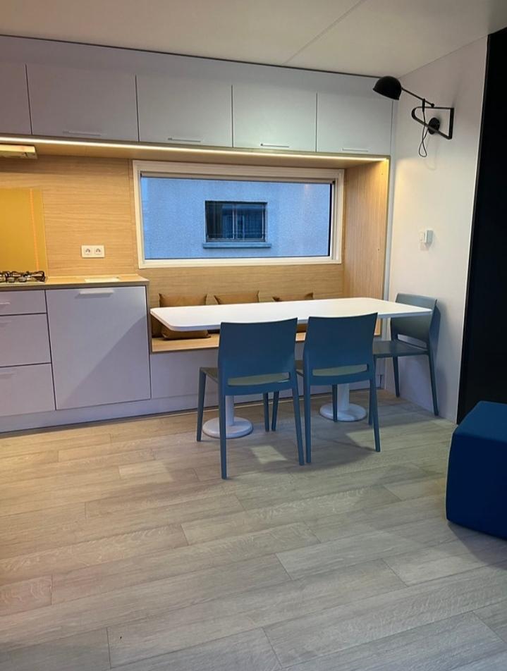 Conteneurs Mobil Home 2023 - 40m² - 2 Chambres et 2 Salles de Bains Conteneurs Mobil Home 2023 - 40m² - 2 Chambres et 2 Salles de Bains