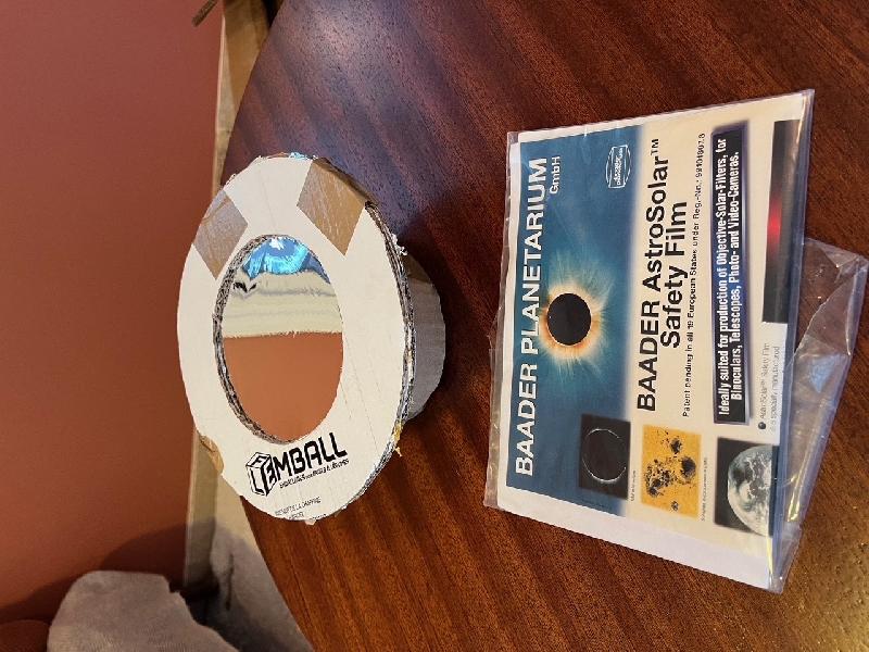 Lunette Celestron 102mm XLT sur monture CG-4 motorisée deux axes avec trepied acier