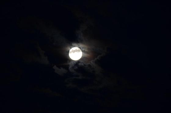 Lune et nuages Lune et nuages