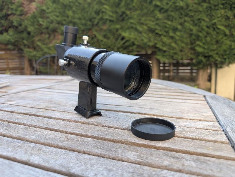 Chercheur (Télescope) 9*50 image redressée - Omegon