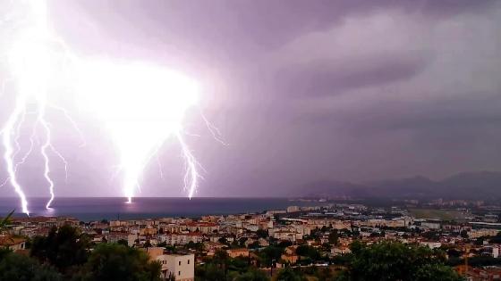 Quadruple impact sur la mer Quadruple impact sur la mer