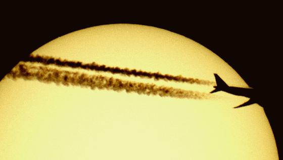 PLANE & SUN