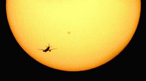 PLANE & SUN