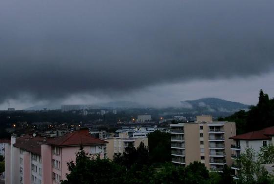 ciel lyonnais jeudi 9 Mai ... ciel lyonnais jeudi 9 Mai ...