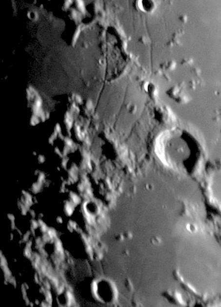 Un "N" lunaire Un "N" lunaire