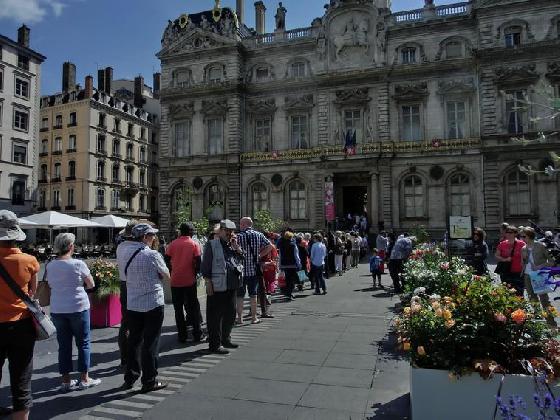 file d'attente Hôtel de ville Lyon file d'attente Hôtel de ville Lyon