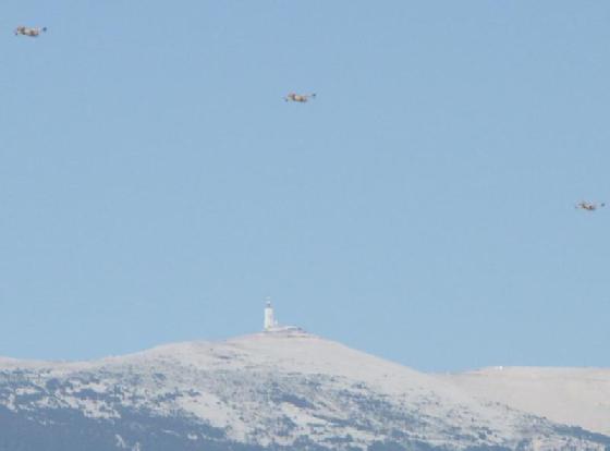 Canadairs ventoux.jpg Canadairs ventoux.jpg