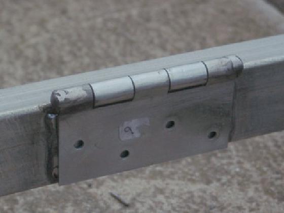 charnire.jpg charnire.jpg