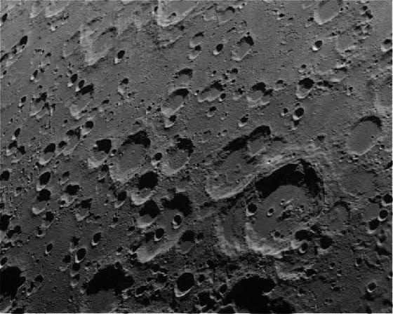 lune 10 04 11 260 B3 PL1M FR_00014.jpg lune 10 04 11 260 B3 PL1M FR_00014.jpg