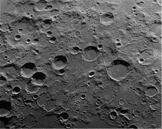 lune 10 04 11 260 B3 PL1M FR_00022 80PC.jpg lune 10 04 11 260 B3 PL1M FR_00022 80PC.jpg