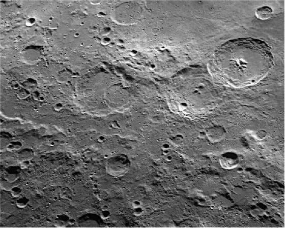 lune 10 04 11 260 B3 PL1M FR_00024 90 PC.jpg lune 10 04 11 260 B3 PL1M FR_00024 90 PC.jpg