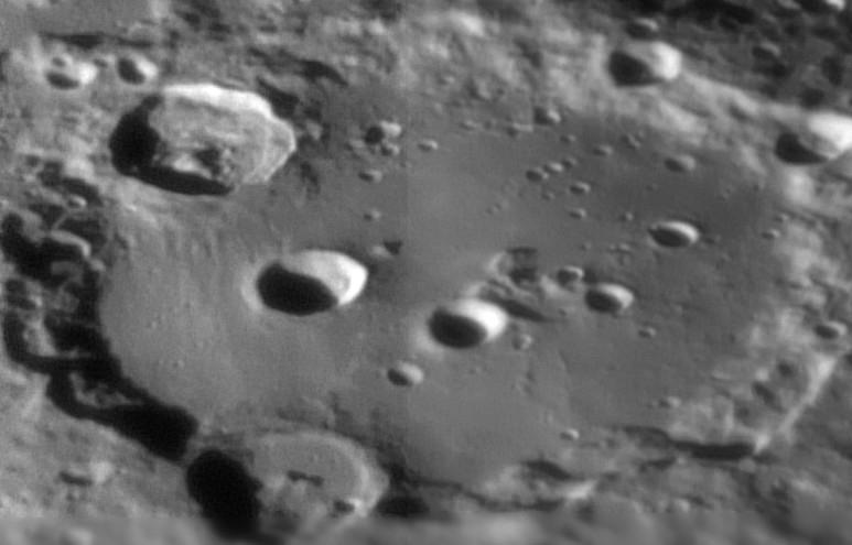 Un de mes premiers clavius au 625 mm juillet 2008 Un de mes premiers clavius au 625 mm juillet 2008