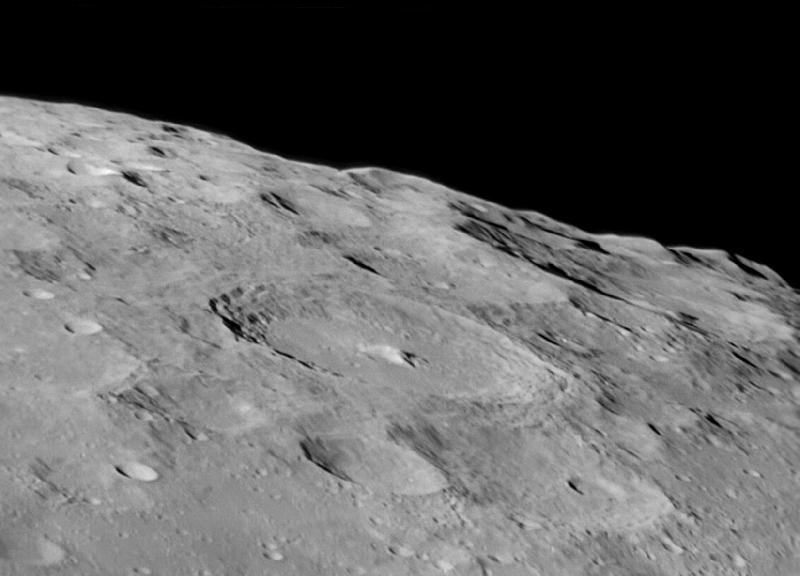 Moretus à travers des cirrus 01/11/17 625 mm Barlow 3 IR742 70% Luc CATHALA