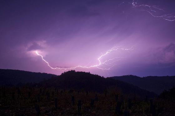 Photo d'orage au 1000d défiltré total Photo d'orage au 1000d défiltré total