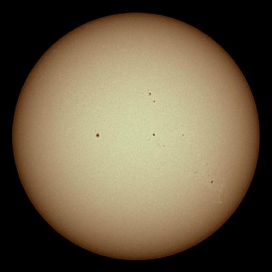 Soleil du 10/06/2015 au micro Strock T200 Soleil du 10/06/2015 au micro Strock T200