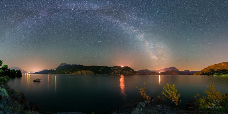 Le Lac de Serre Ponçon et la Voie Lactée Le Lac de Serre Ponçon et la Voie Lactée