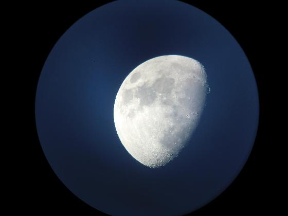 La lune en plein jour La lune en plein jour