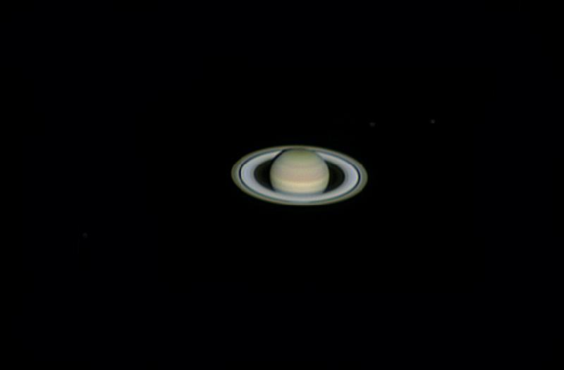 saturne jaune