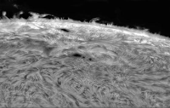  AR12371 en H-alpha.  June 27, 12:25 U.T.