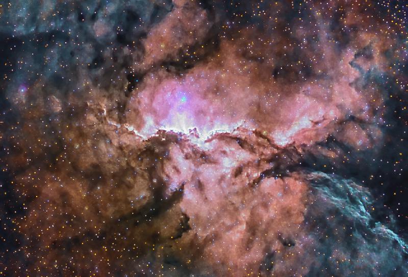 NGC 6188 Fighting Dragons dans l'Autel