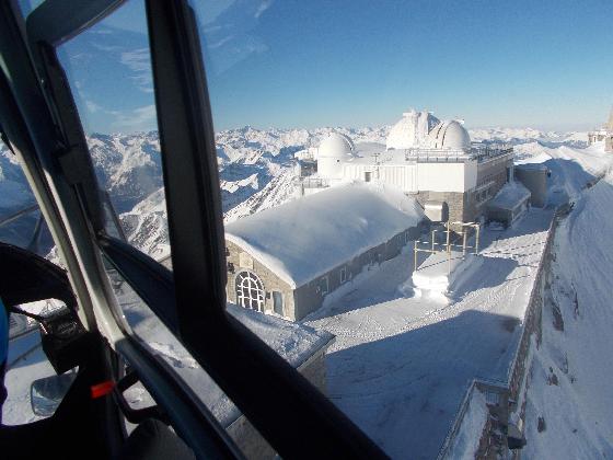 Atterrissage Pic du Midi en hélico 2 déc 2013 Atterrissage Pic du Midi en hélico 2 déc 2013