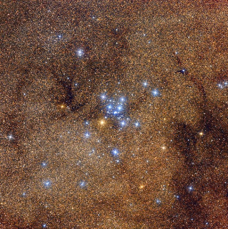 Zoom sur Messier 7 dans la voie lactée Zoom sur Messier 7 dans la voie lactée