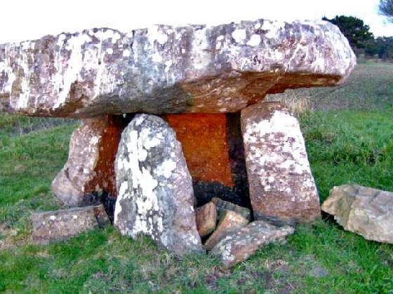Dolmen Dolmen
