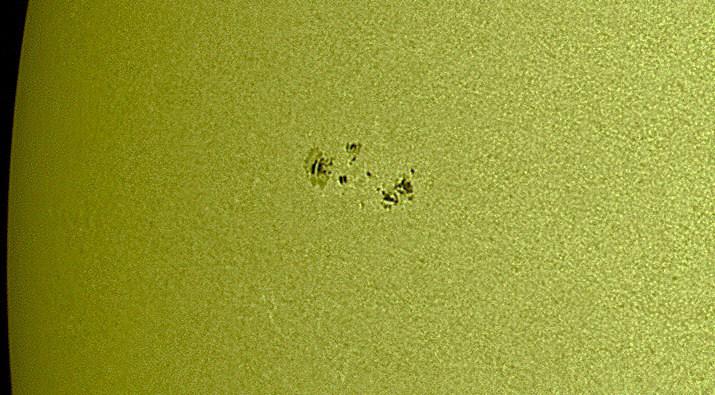 Sun 26-03-2017 AR2645 ED80, QHY5L-IIm, IR cut filter, Continuum 540nm filter, Barlow 2.5x, AS3, Registax6