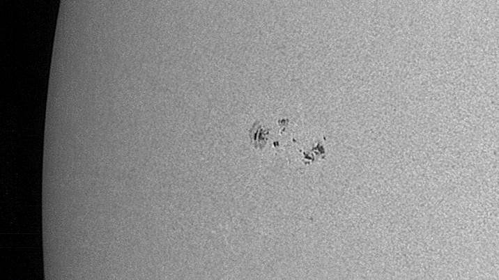 Sun 26-03-2017 AR2645 ED80, QHY5L-IIm, IR cut filter, Continuum 540nm filter, Barlow 2.5x, AS3, Registax6