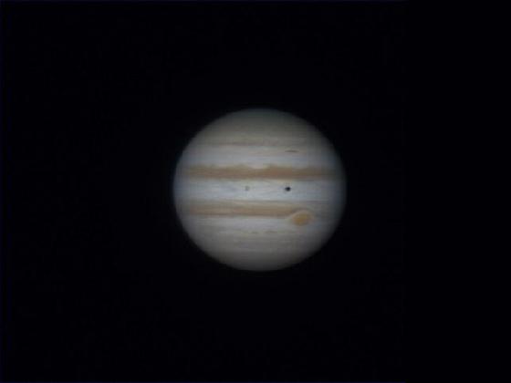 Io devant Jupiter Io devant Jupiter