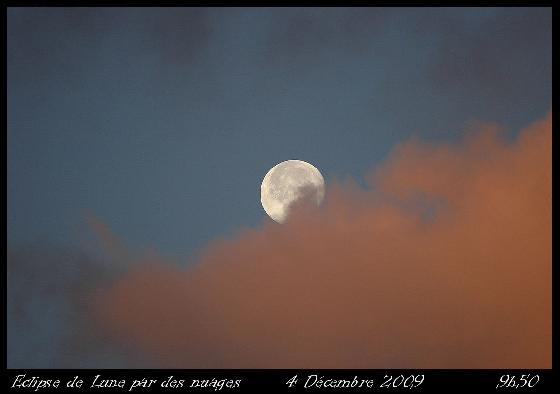 Eclipse de Lune par les nuages
