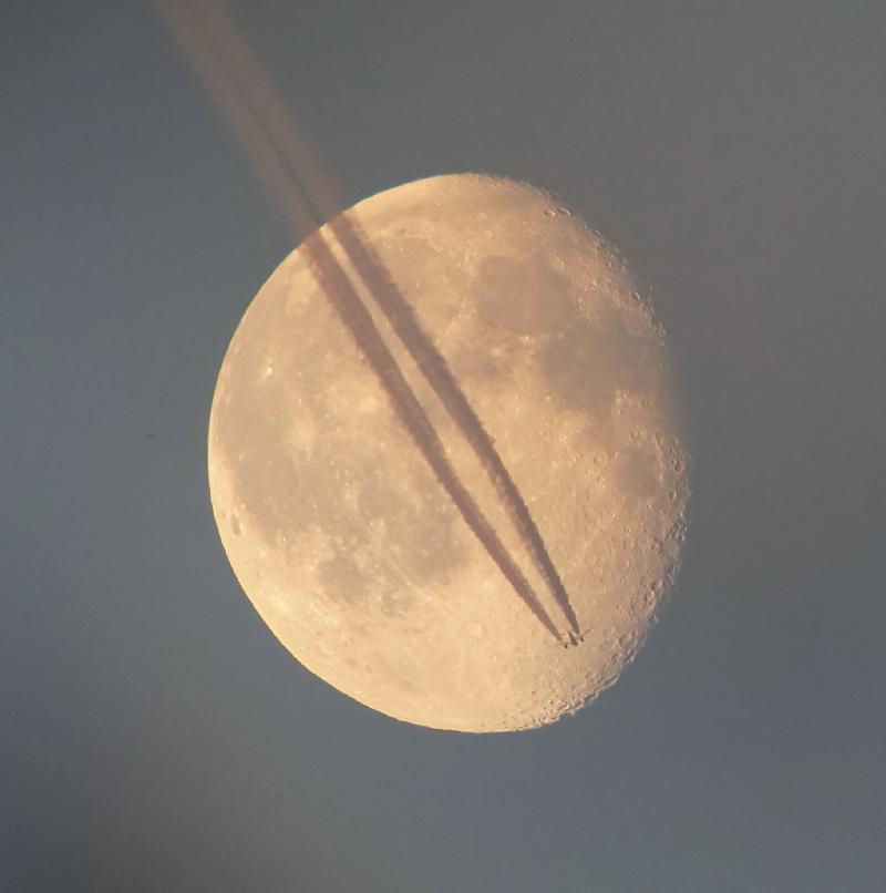 Passage sous la Lune