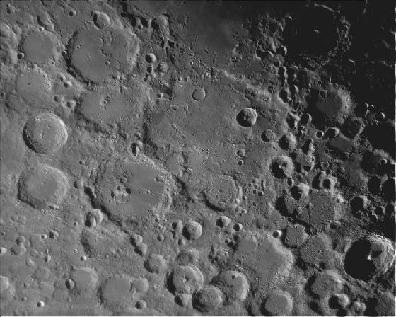 lune251209e lune251209e