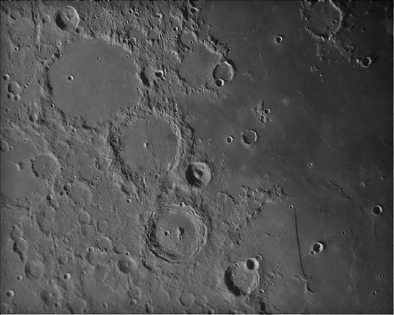 lune251209h lune251209h
